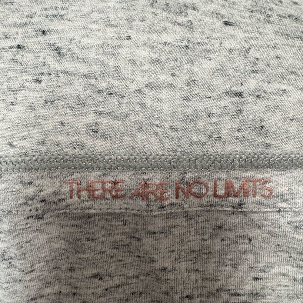CALIA by Carrie Underwood Gray Tank Top "There Are No Limits" Size Medium - Picture 5 of 6